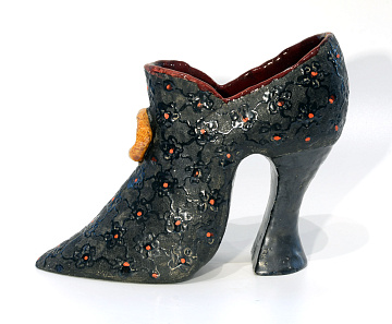 "Women's Shoe", 2000s